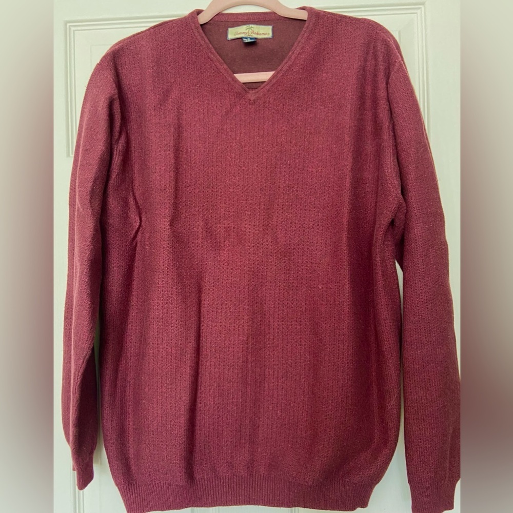 Tommy Bahama Sweater Men's med. Maroon V-Neck Long Sleeve Wool Blend Casual
